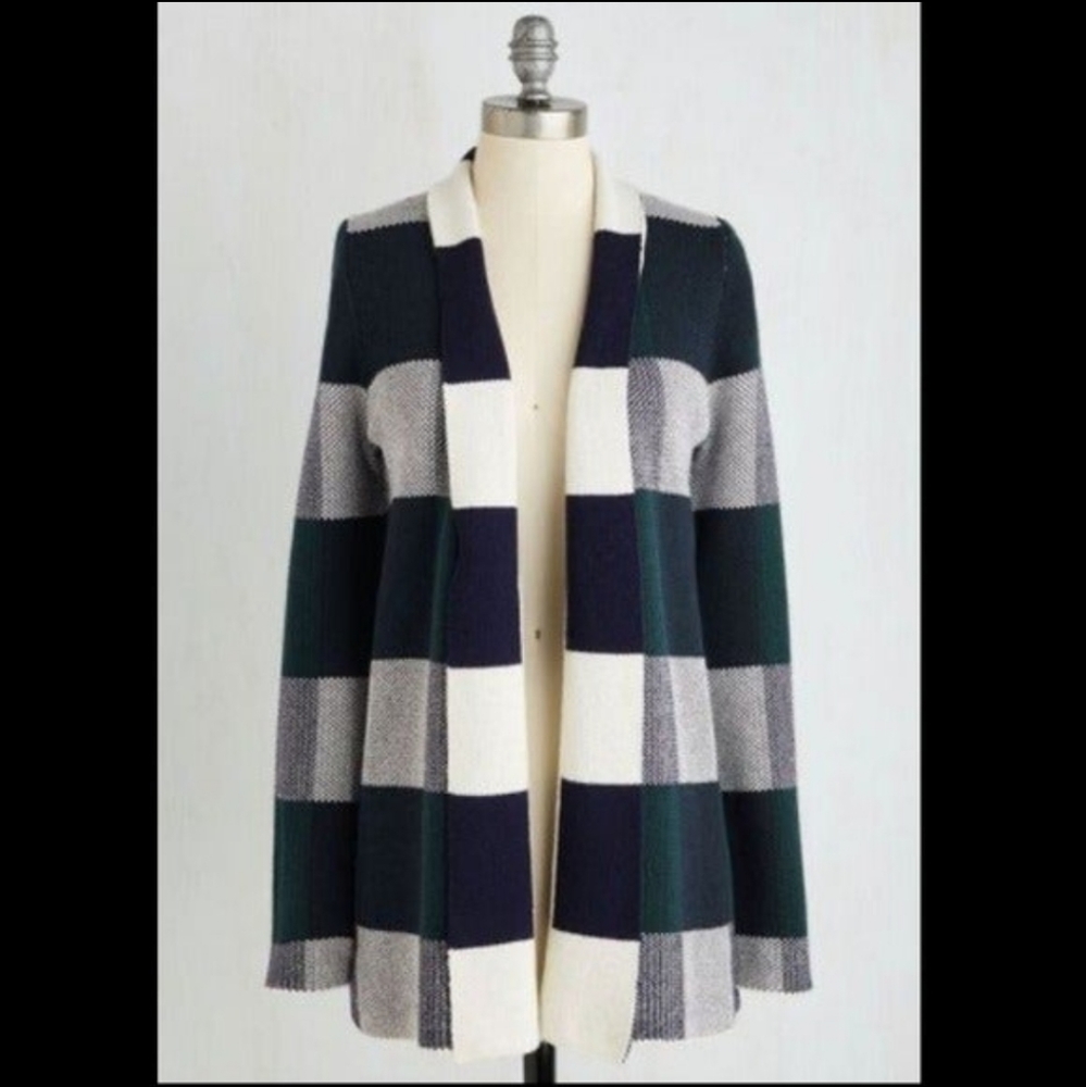 Modcloth Simply Suggly Plaid Cardigan, Size M - Picture 2 of 6